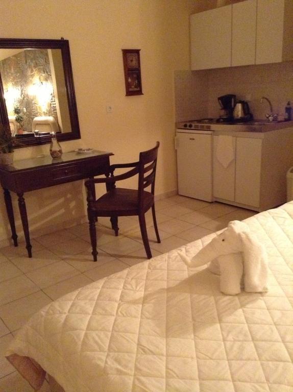 Ferienwohnung Litsa Plomari Zimmer foto