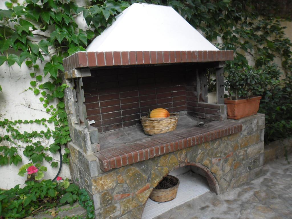 Ferienwohnung Litsa Plomari Exterior foto